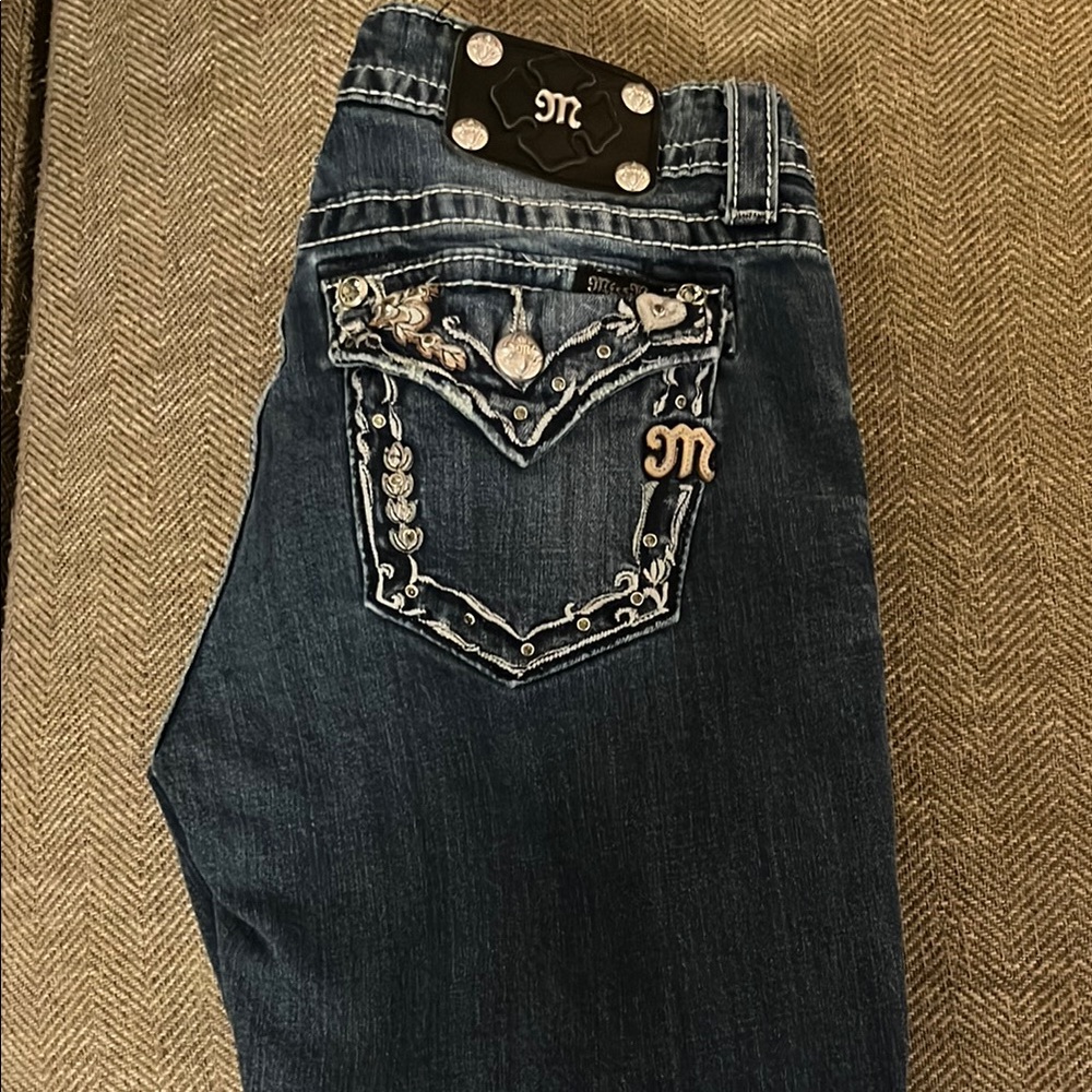 Miss Me Capris with Decorative Stitching - Picture 3 of 3